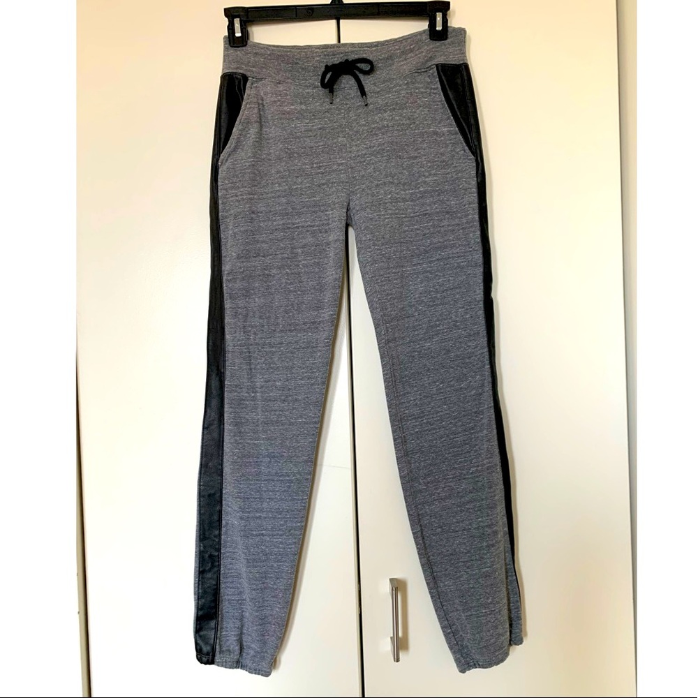 Monrow Sweatpants with Leather details